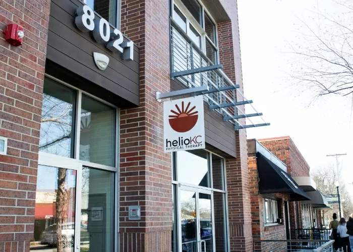 clinic-exterior-05-HelioKC-Physical-Therapy-Overland-Park-KS