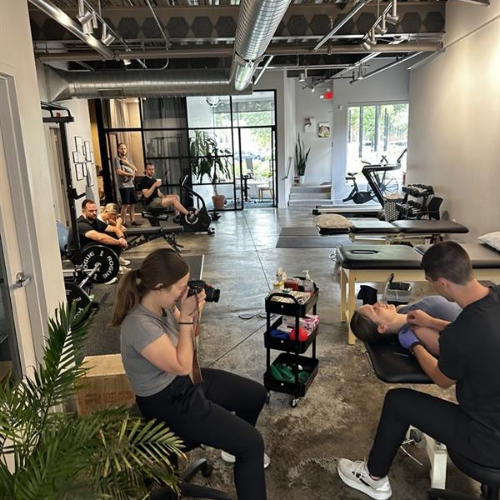 Join-our-team-helio-physical-therapy-overland-park-ks