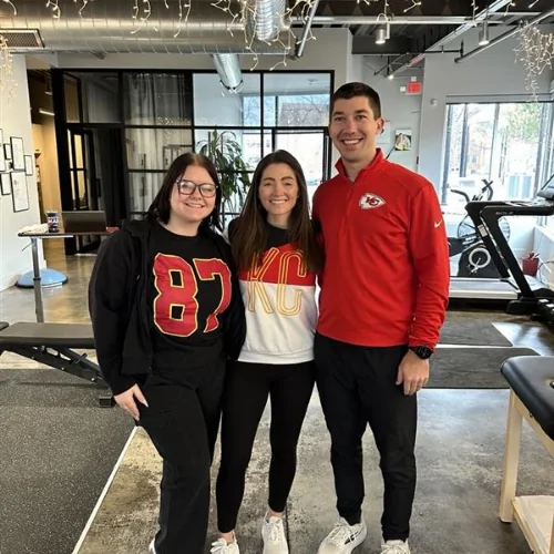 Join-our-team-helio-physical-therapy-overland-park-ks