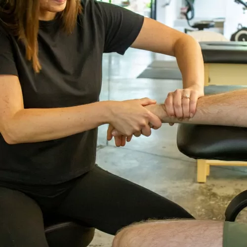 hand-pain-HelioKC-Physical-Therapy-Overland-Park-KS