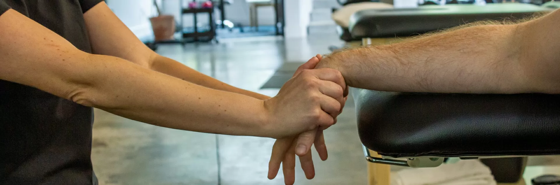 wrist-pain-HelioKC-Physical-Therapy-Overland-Park-KS-header